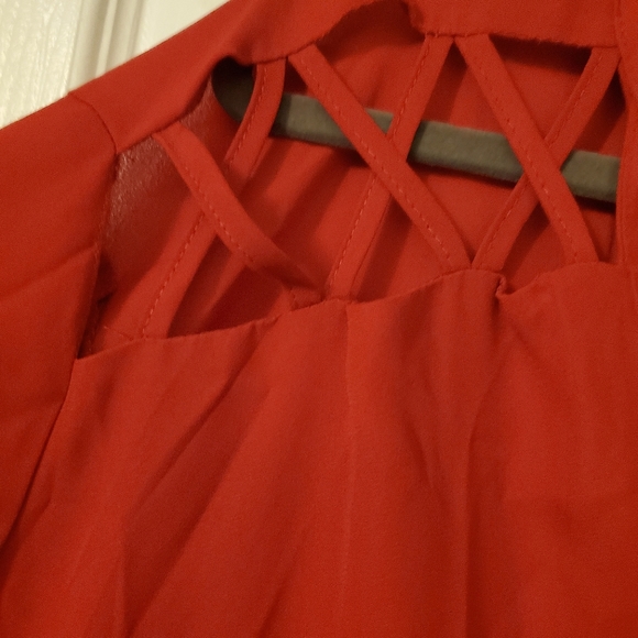 Gorgeous red blouse - Picture 3 of 4